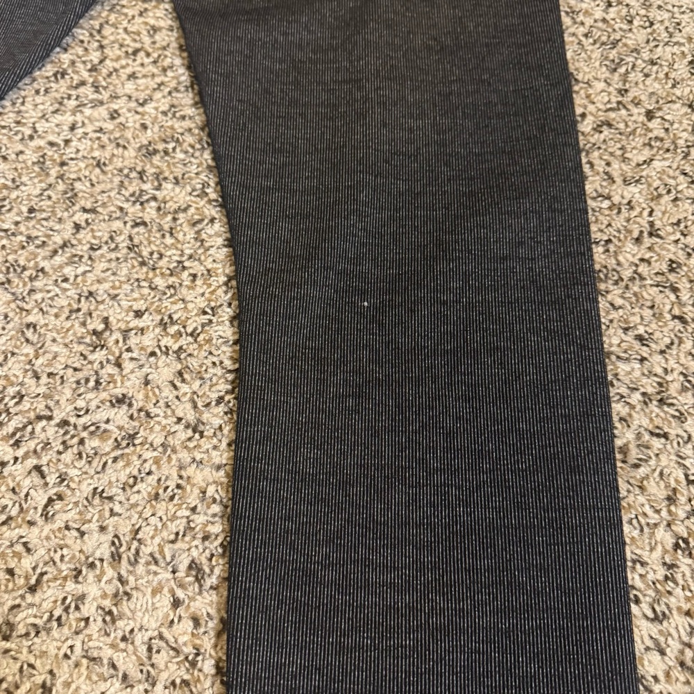 LYSSÉ New York Charcoal Gray Stretch Work Attire Leggings Womens Size Medium - Picture 9 of 9